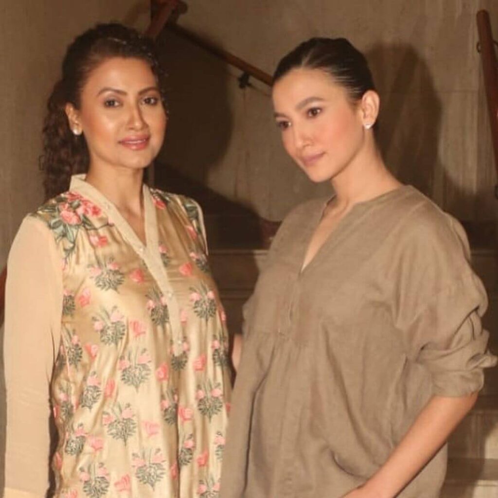 Gauahar Khan with sister