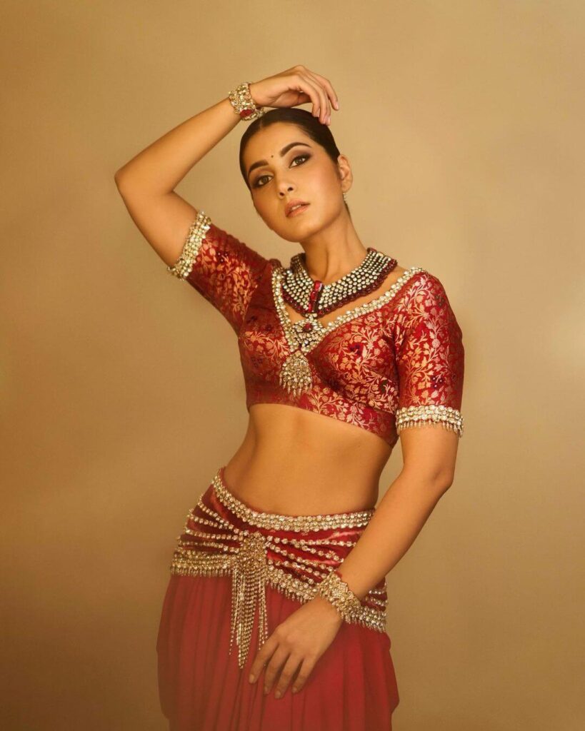 Raashii Khanna in sexy traditional outfit