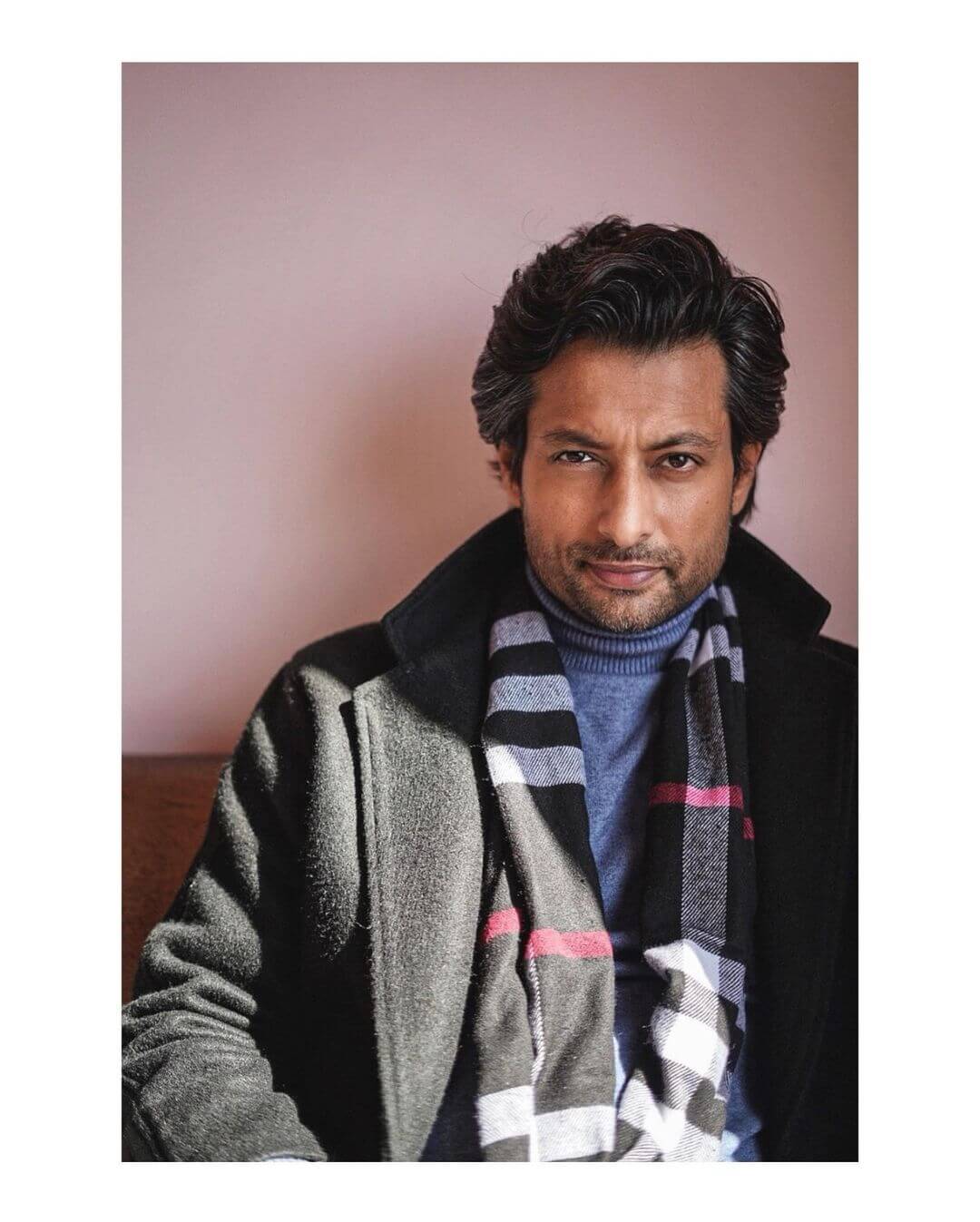 Actor Indraneil Sengupta stylish look