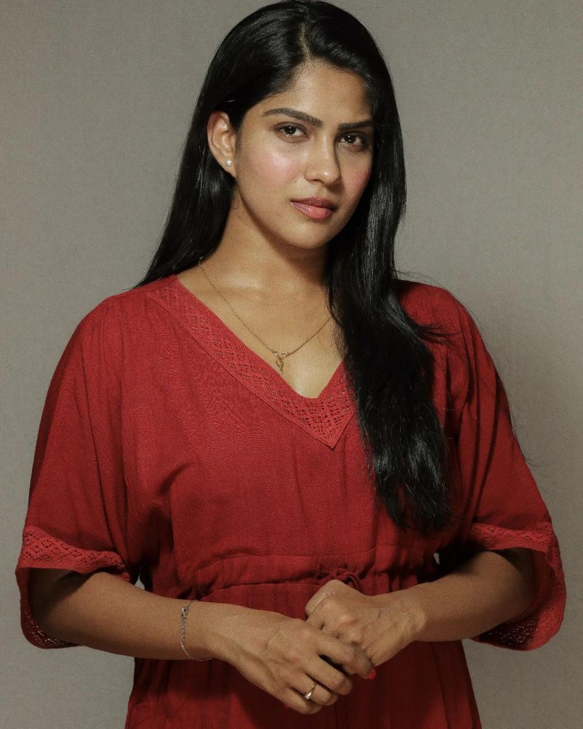Actress Swasika Vijay close up