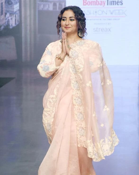 Actress Divya Dutta in saree