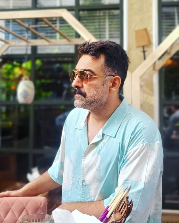 Actor Manav Vij in stylish shirt
