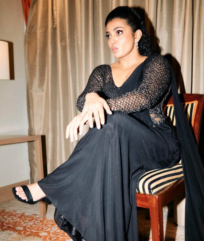 Actress Parvathy Thiruvothu in black saree