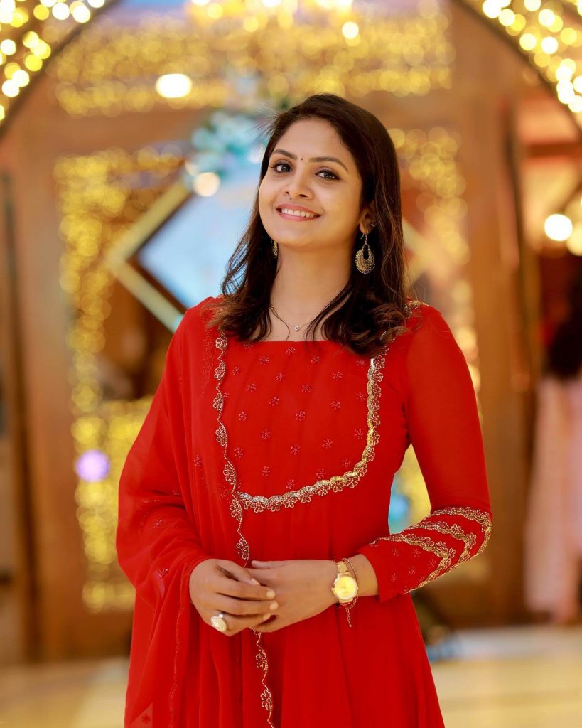 Actress Gayathri Arun in red salwar