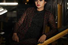 Stylish-photos-of-Namam-Japikunna-Veedu-actress-Swathy-Nithyanand-9