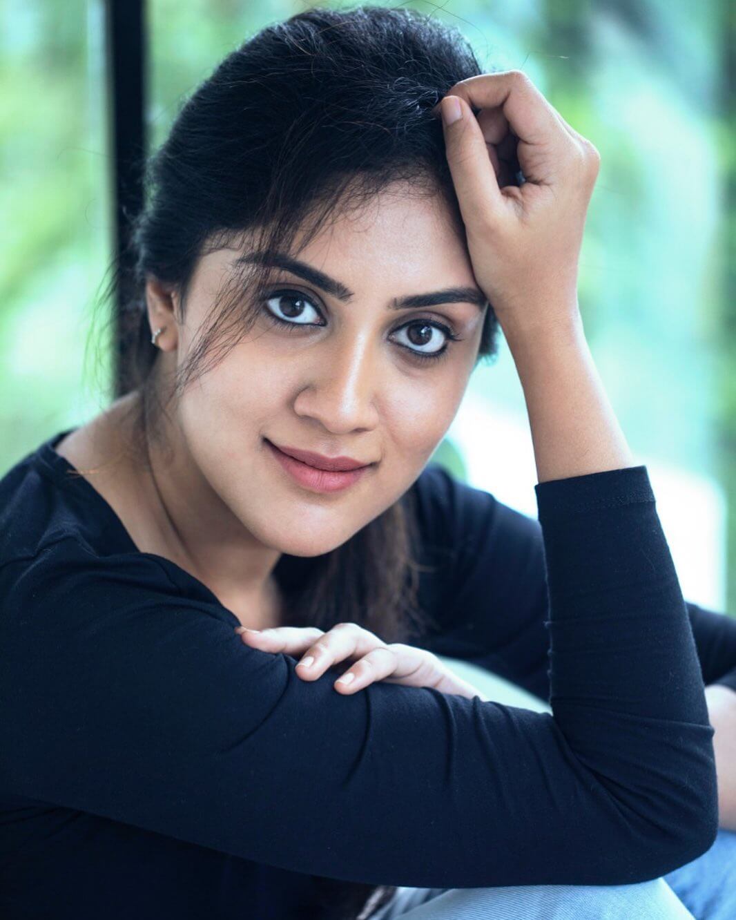 Dhanya-Balakrishna-Actress-12