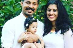 Dona-Ajith-with-family