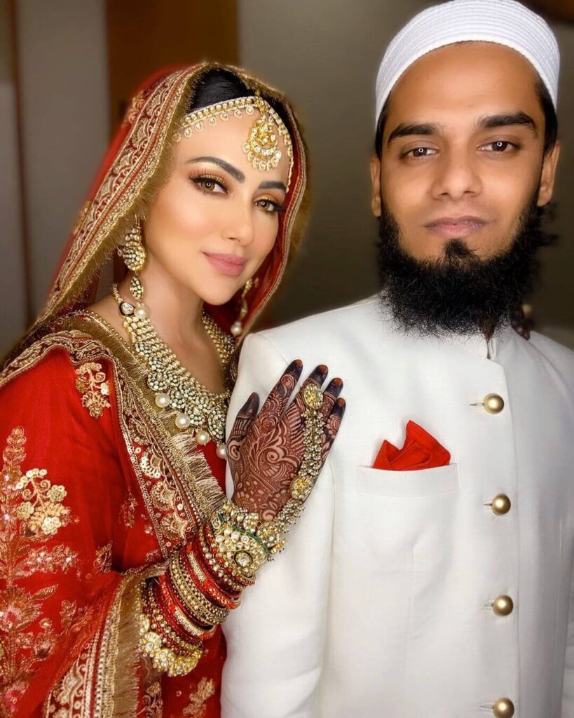 Sana Khan with husband