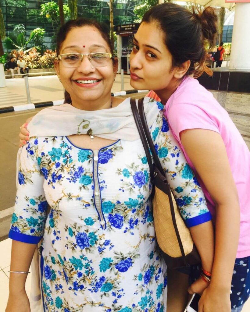Payal Rajput with mother