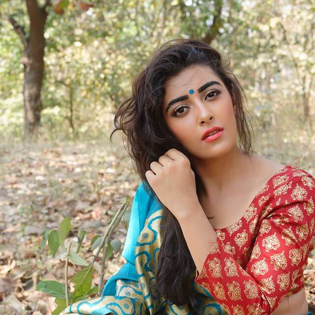 Jinal Joshi is viral with her latest hot photoshoots