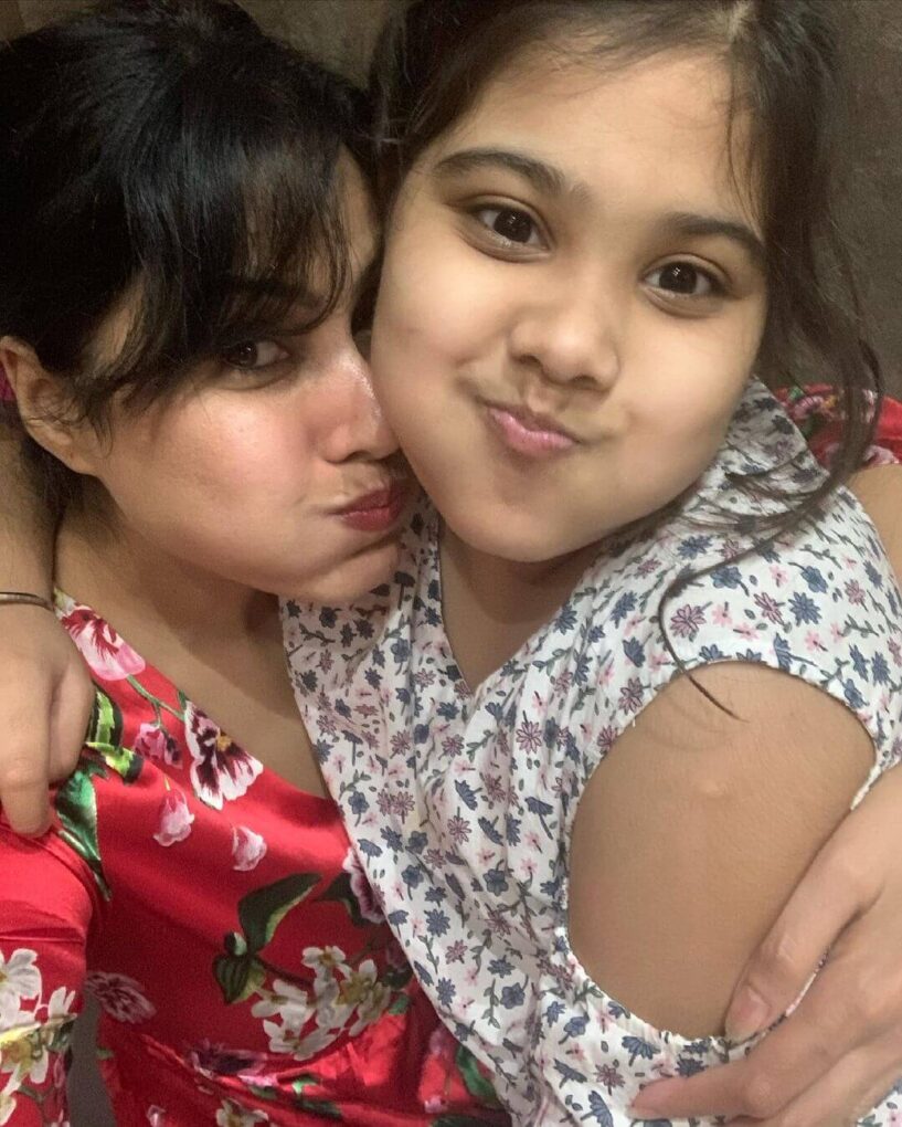Kamya Punjabi with daughter