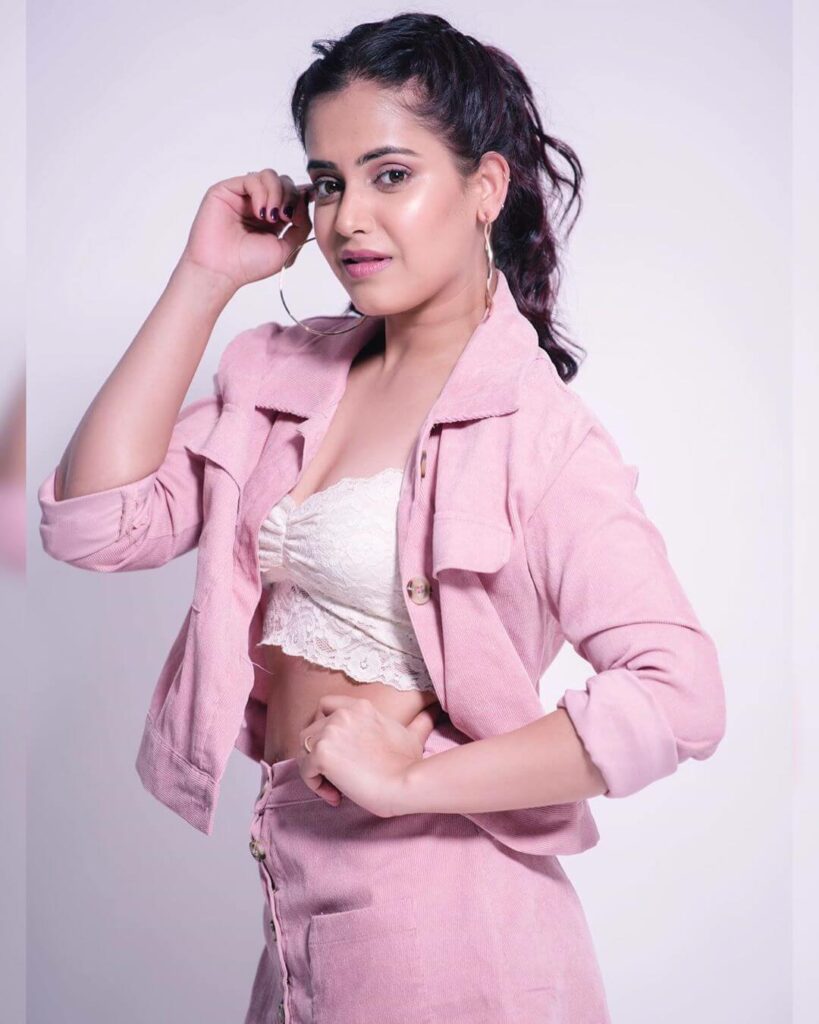 Shruti Prakash Images, Sexy Photo Gallery Albums and Hot Pics collection