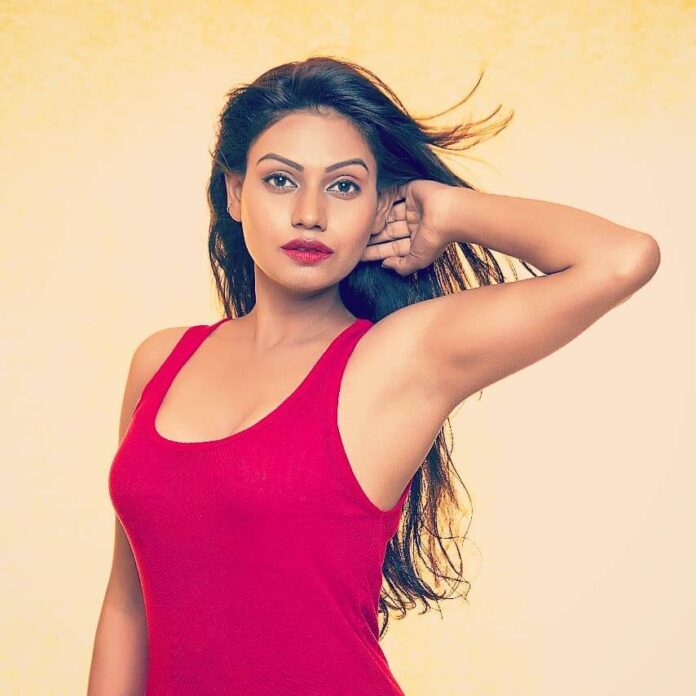 Nidhi Mahawan (Web Series actress) Wiki, Age, Bio, Family, Images
