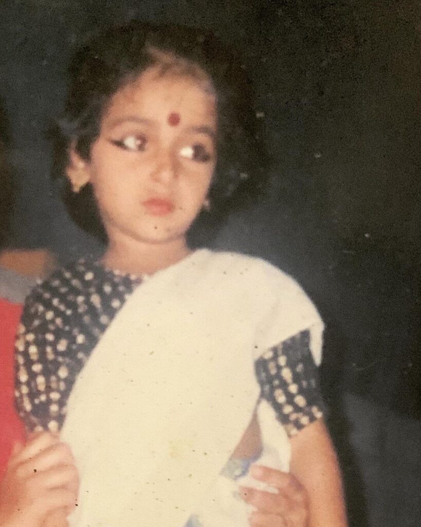 Anu Sithara childhood photo