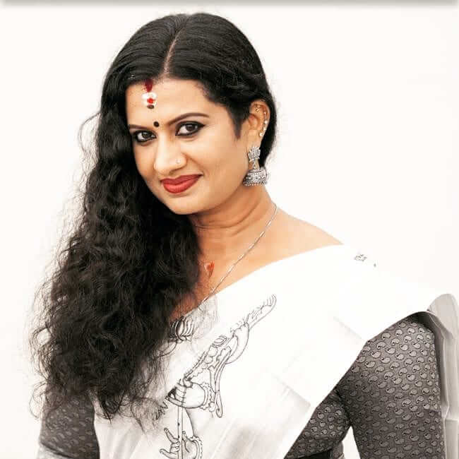 Devi Chandana in Minnal Murali Movie
