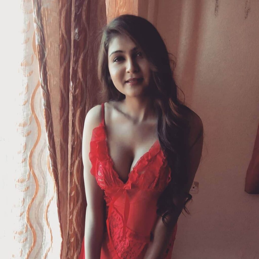 Hiral Radadiya in sexy red outfit