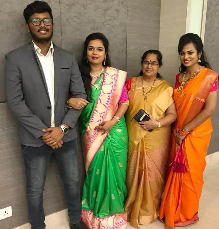 Ramya Pandian family photo
