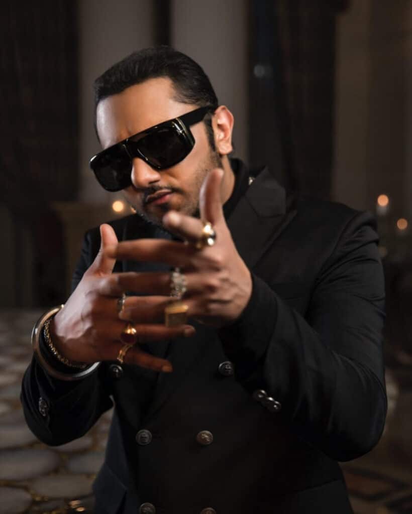 Yo Yo Honey Singh in First Kiss Music Video