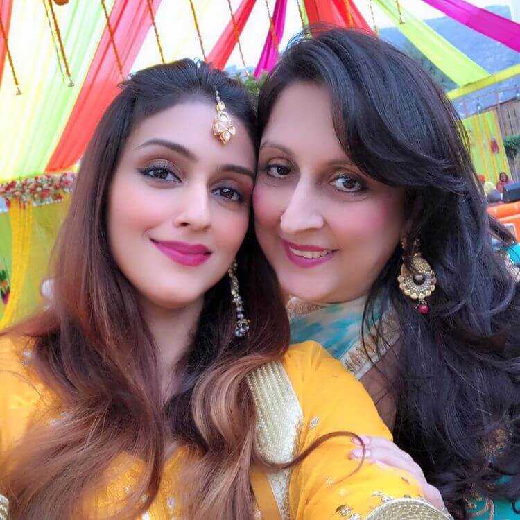 Aarti Chabria with mother