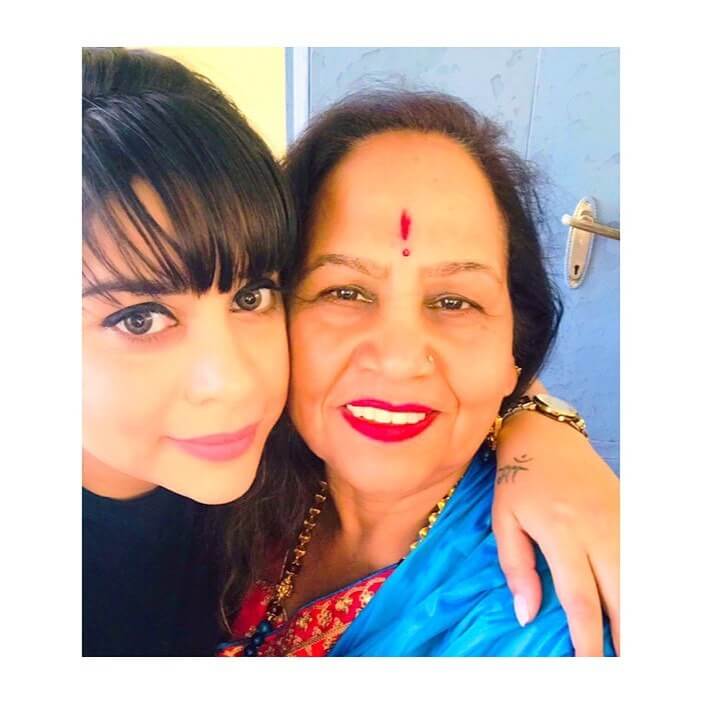 Anara Gupta with mother