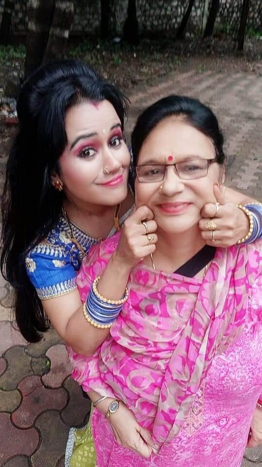 Gunjan Pant with mother