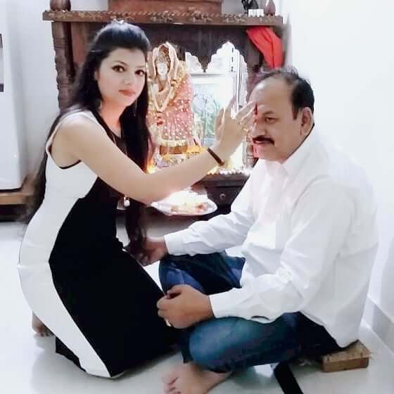 Kanak Yadav with father
