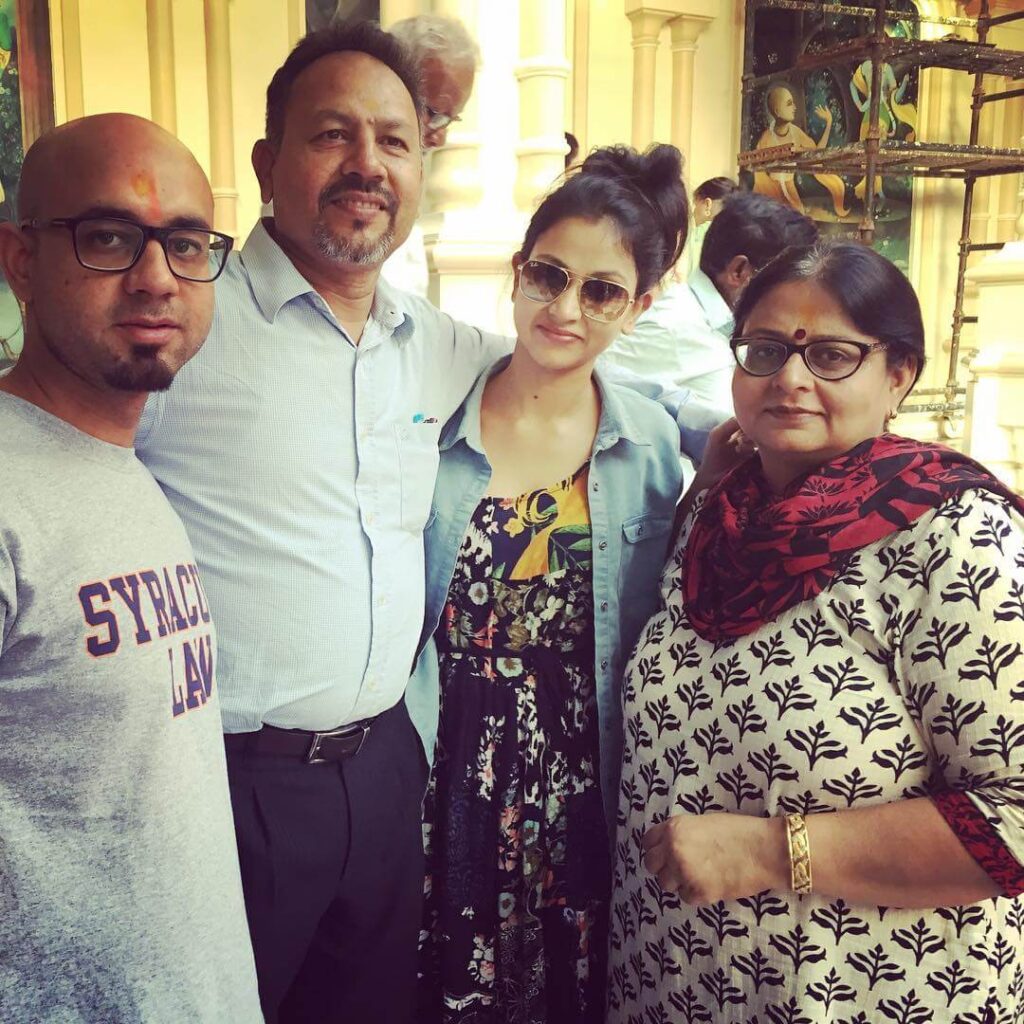 Aanchal Khurana with family