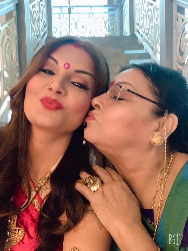 Deepshikha Nagpal with mother
