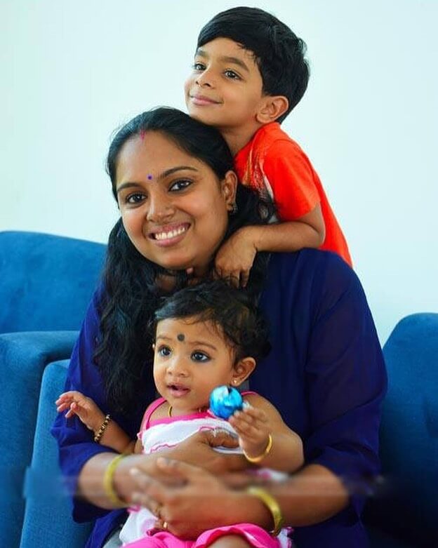 Hareesh Kanaran with wife and children