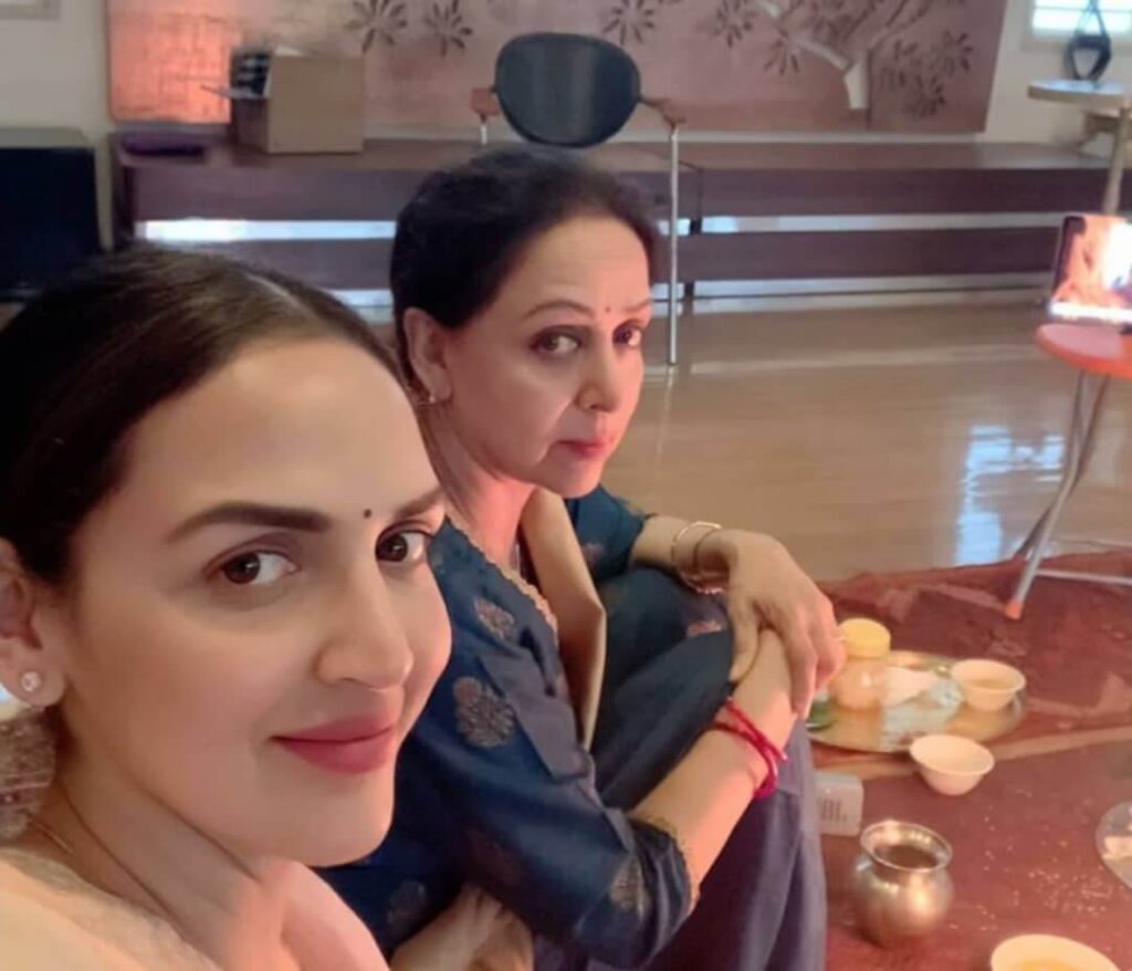 Hema Malini with daughter Esha Deol