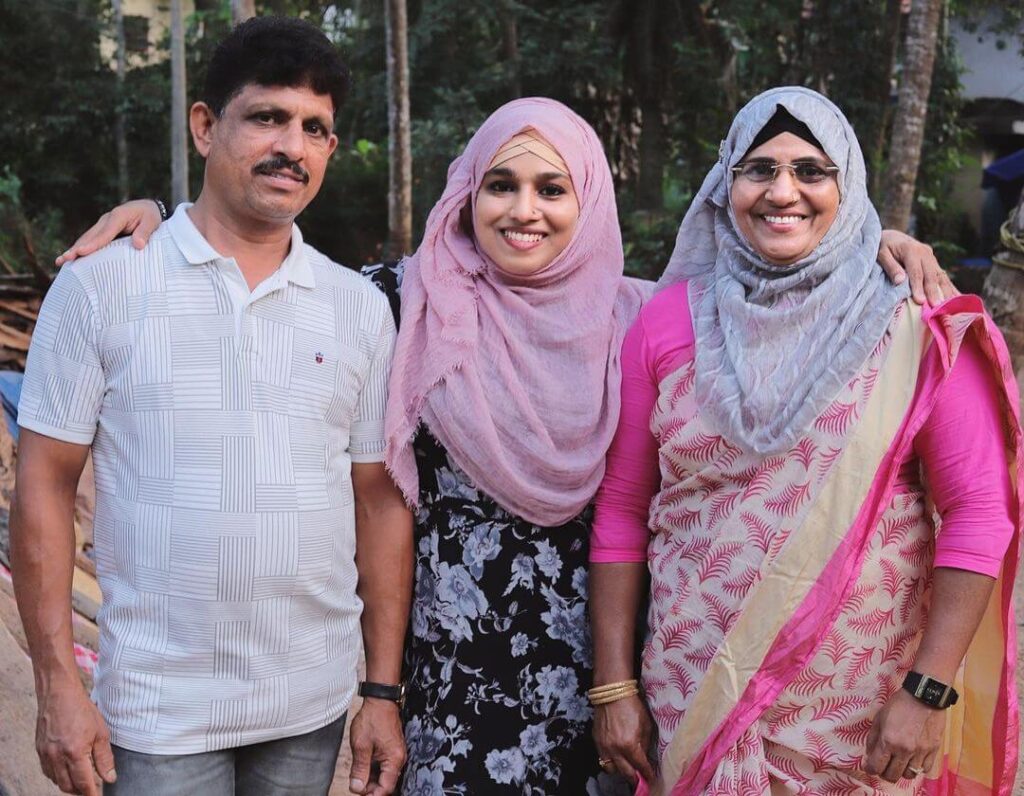 Majiziya Bhanu with parents