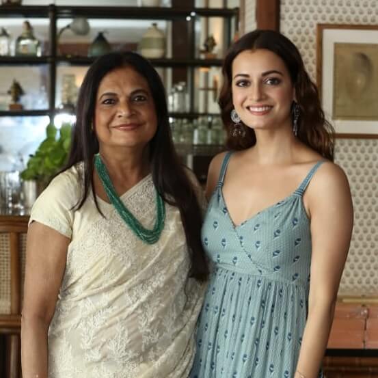 Dia Mirza with mother