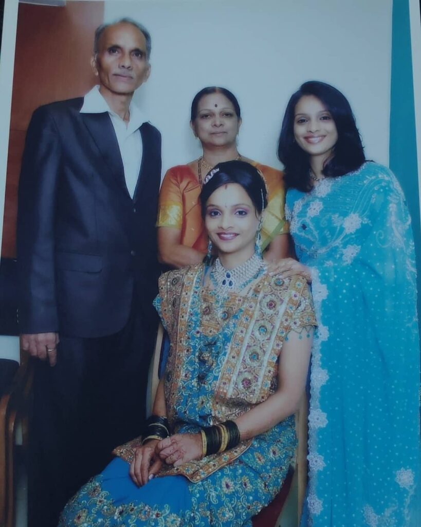 Dynanda Kadam with family