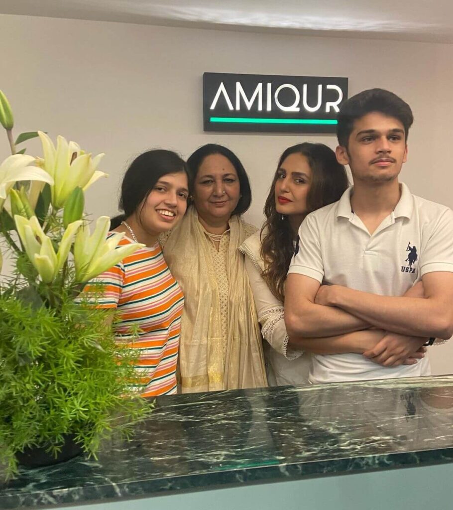 Huma Qureshi with family