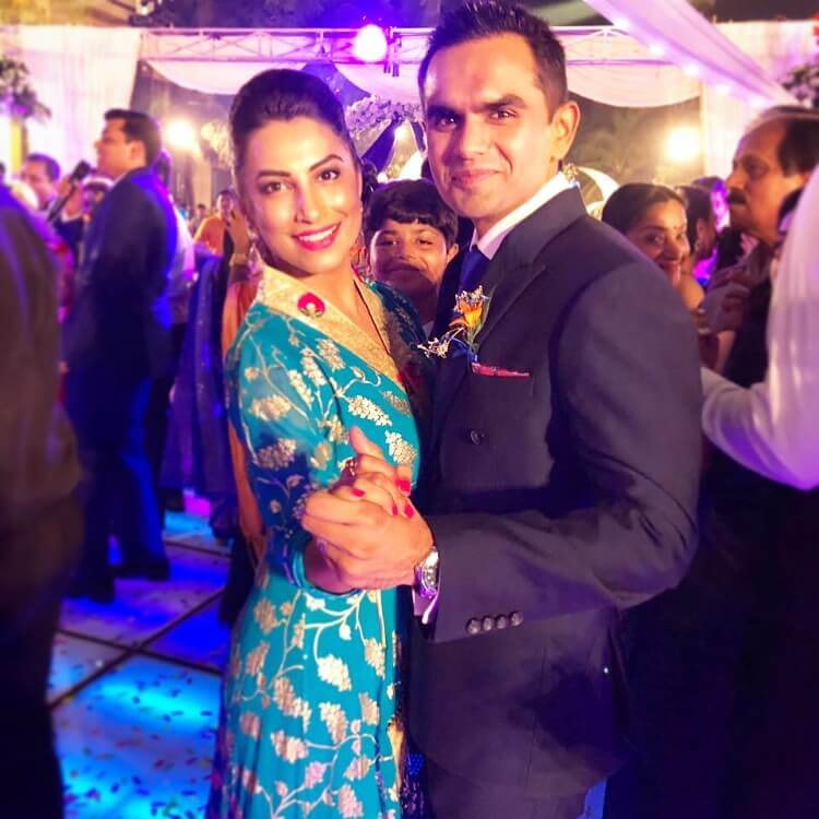 Kranti Redkar with husband