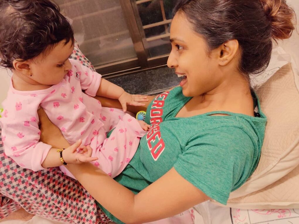 Mayuri Deshmukh with daughter