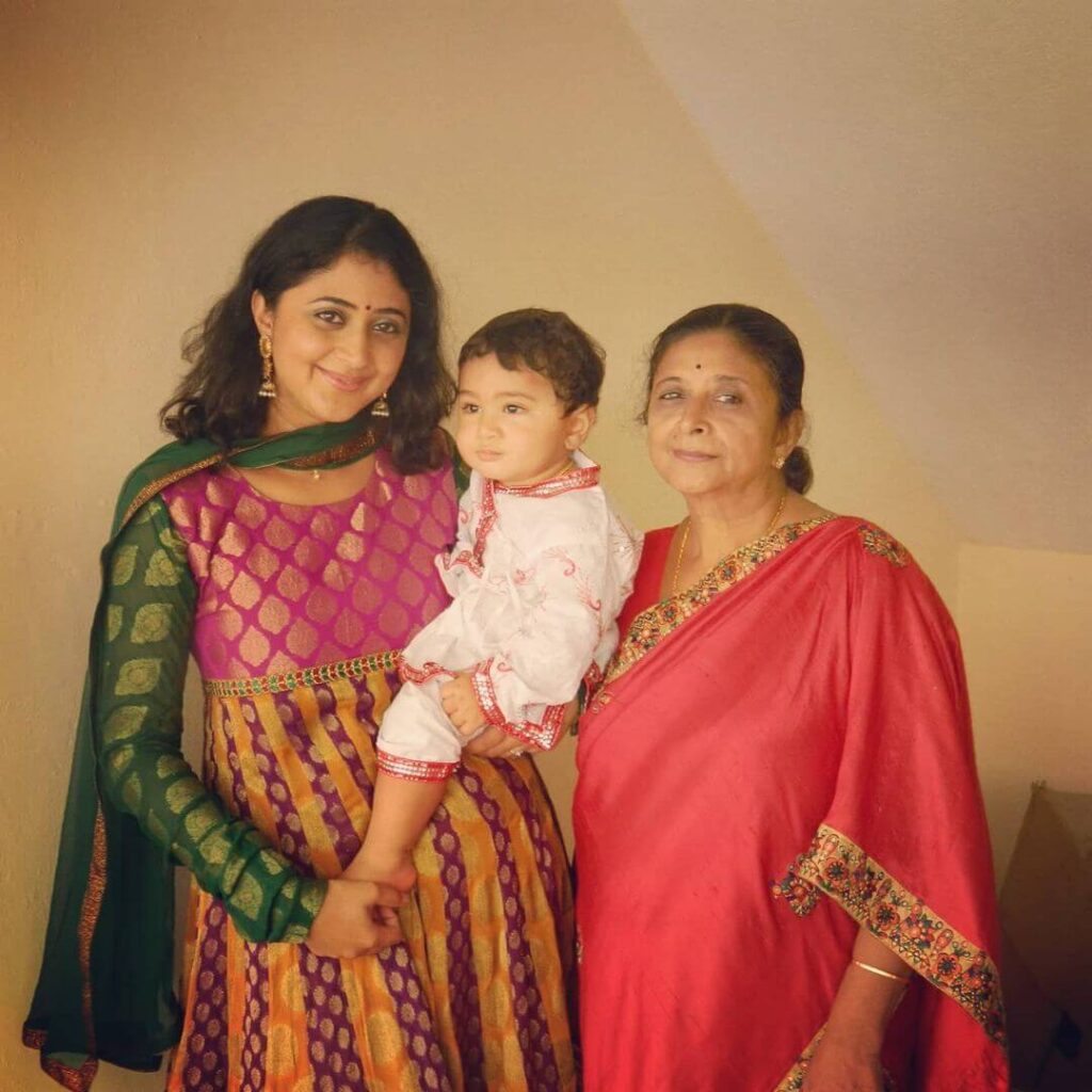 Kaniha with mother
