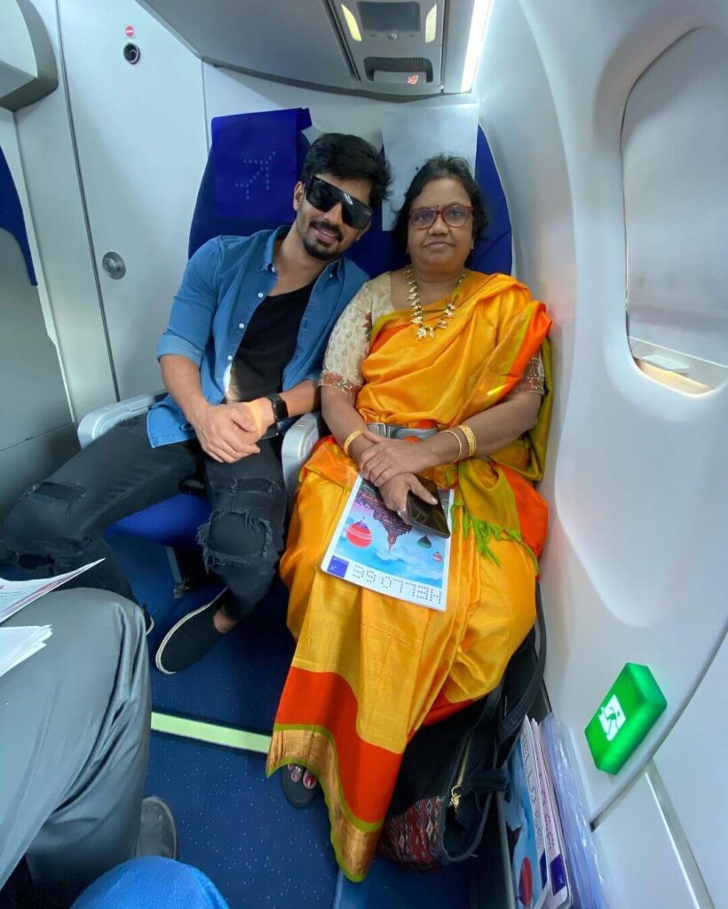 Mahat Raghavendra with mother