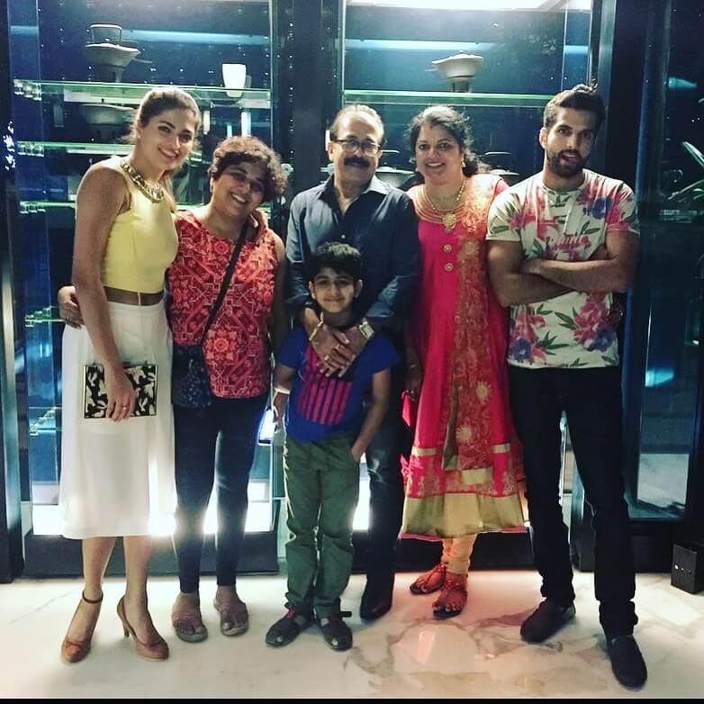 Parvathy Omanakuttan with family