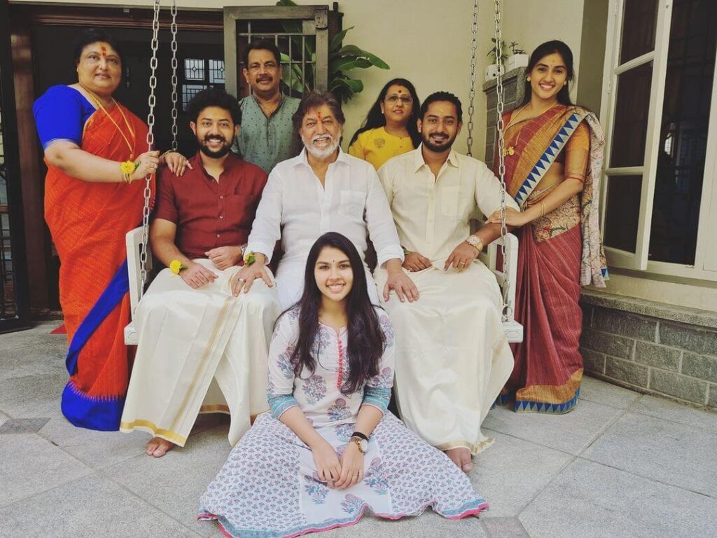 Ragini Chandran with family