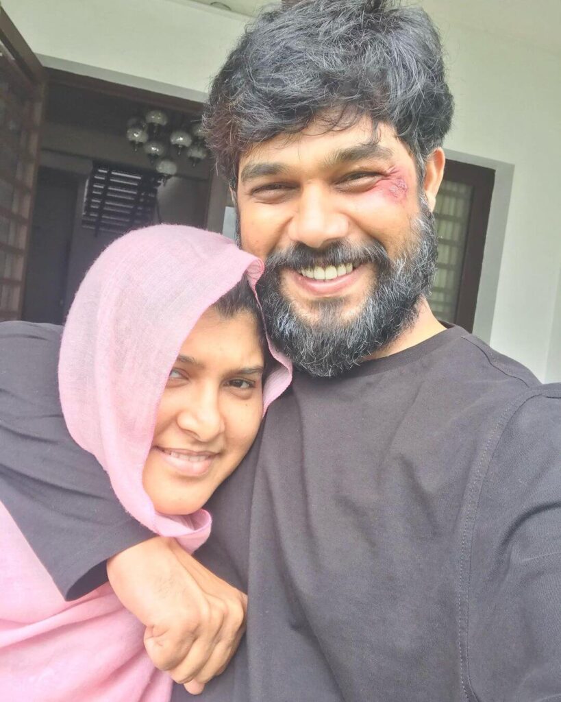 Sharafu Dheen with wife