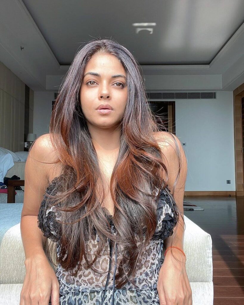 Meera Chopra in sexy look