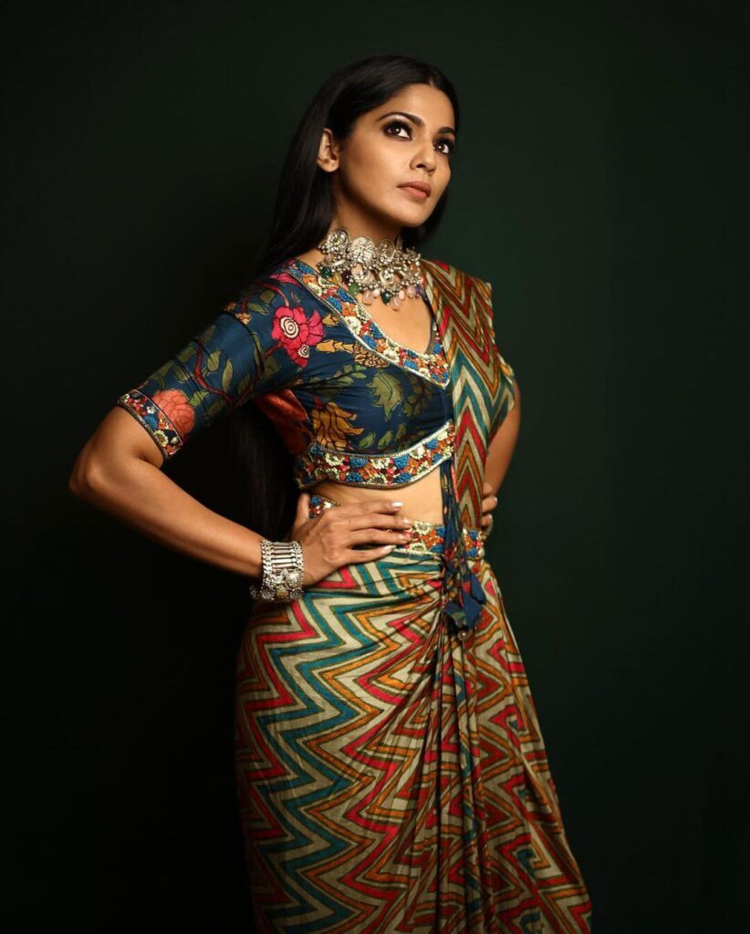 Pooja Sawant in sexy saree