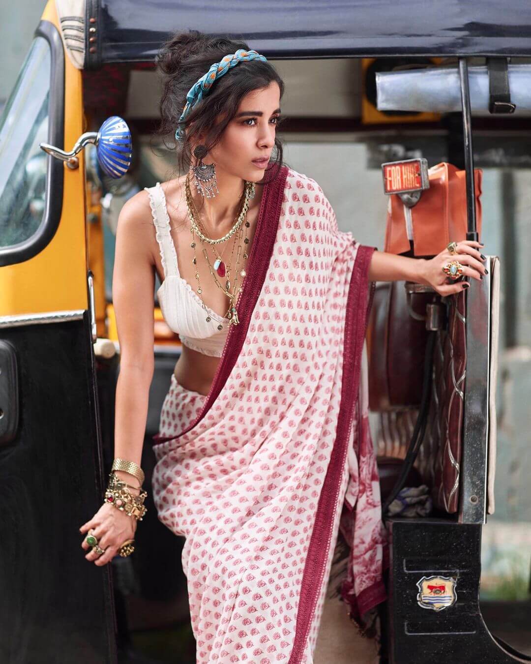 Saba Azad in sexy saree