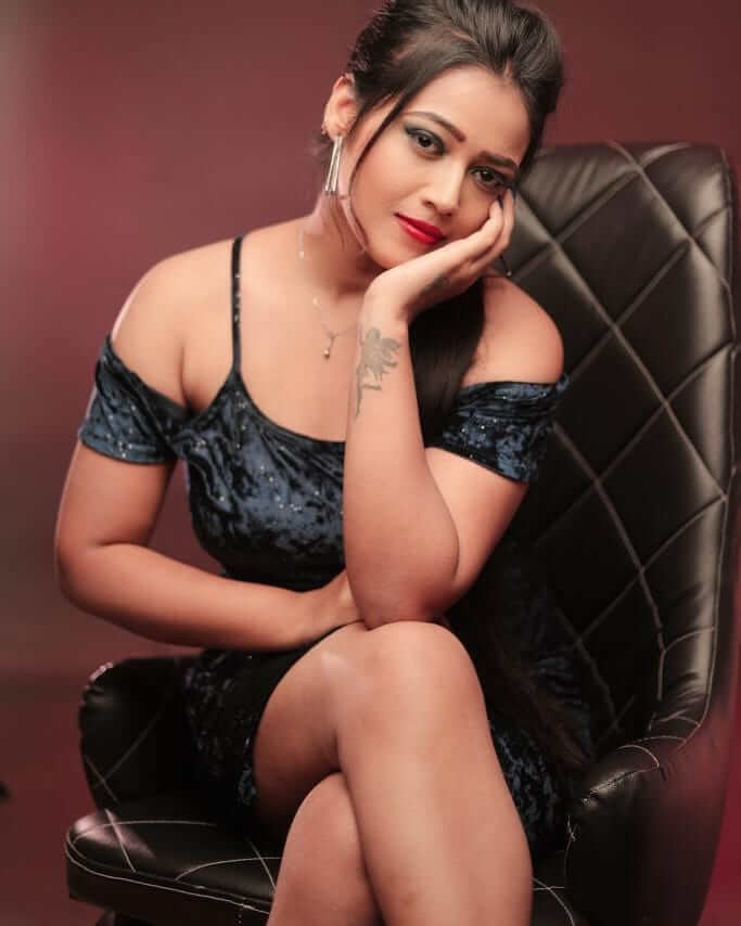 Shree Bhavya in sexy outfit