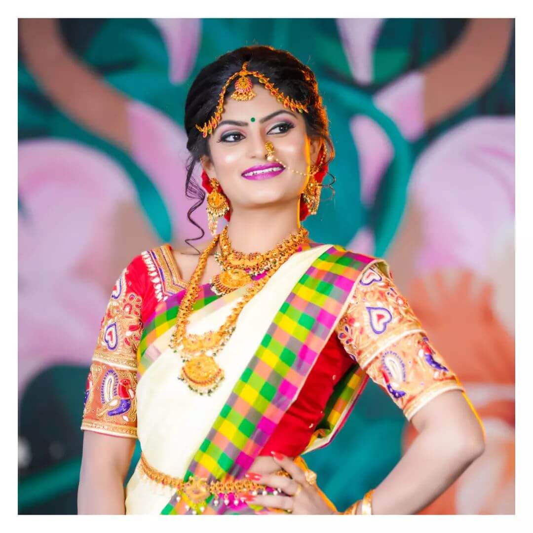 Sushmitha Gowda in stylish saree