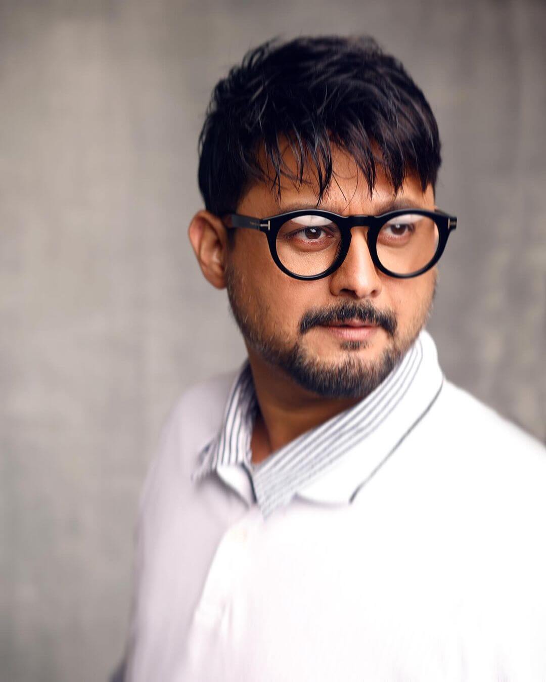 Swapnil Joshi close up shot in white outfit