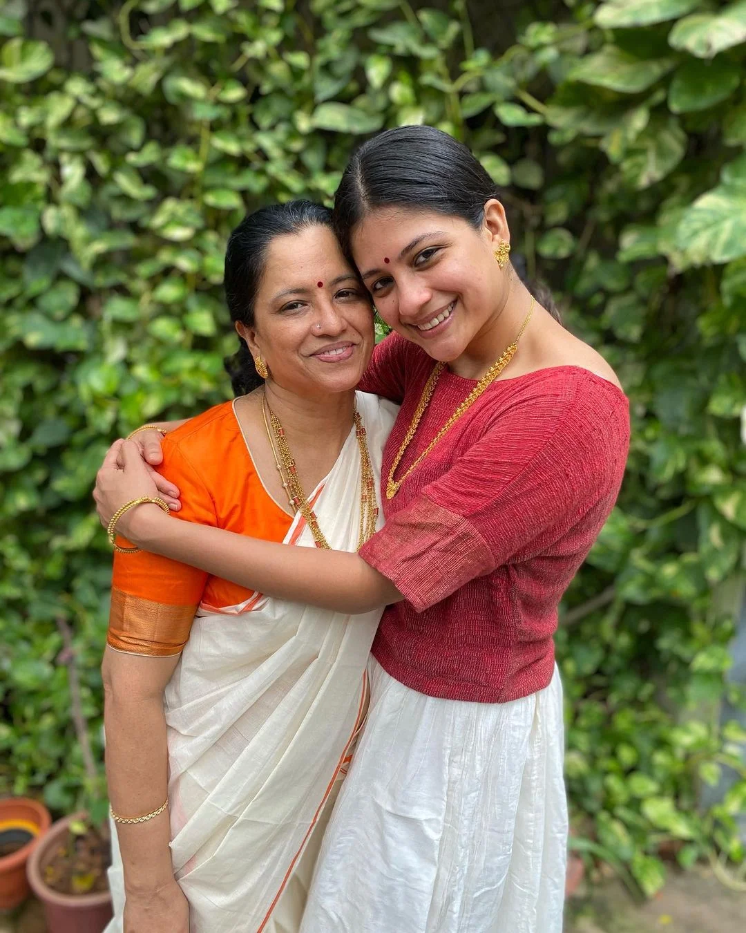 Aditi Balan with mother