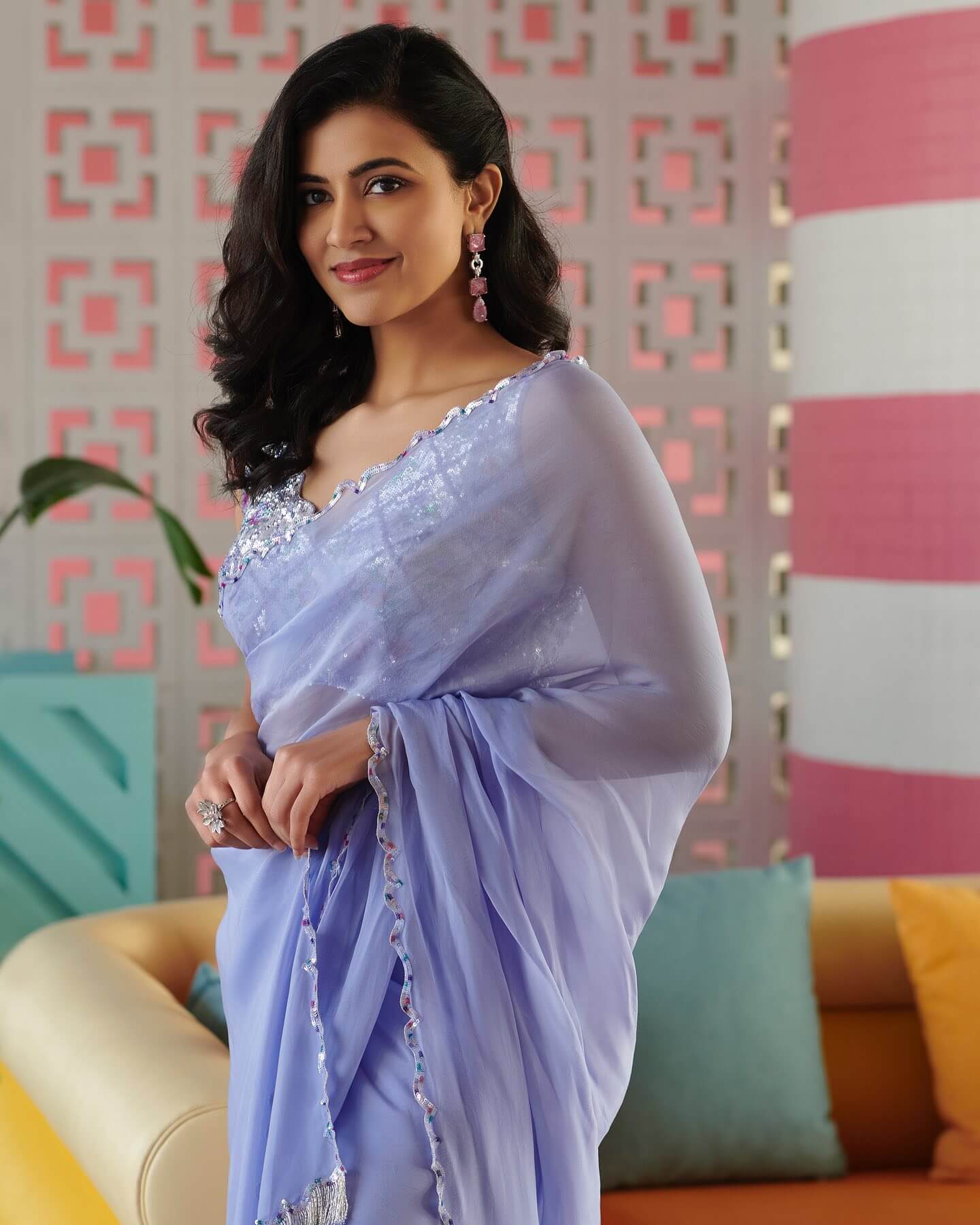 Anju Kurian in sexy violet saree