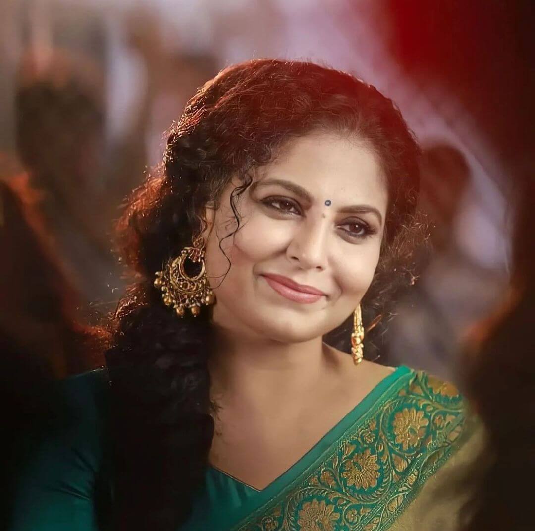 Asha Sarath face close up shot